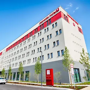 Leonardo East Otel
